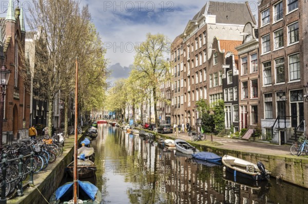 Oudezijds Voorburgwal channel, Amsterdam, Netherlands