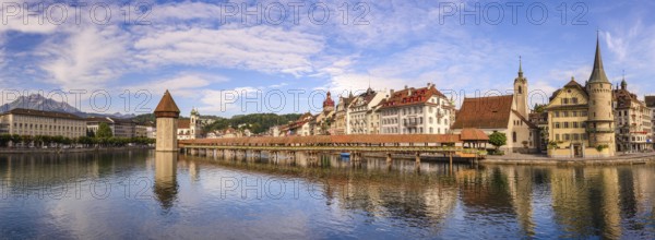 Lucerne panorama city skyline and Chapel Bridge, Lucerne (Luzern), Switzerland, Europe