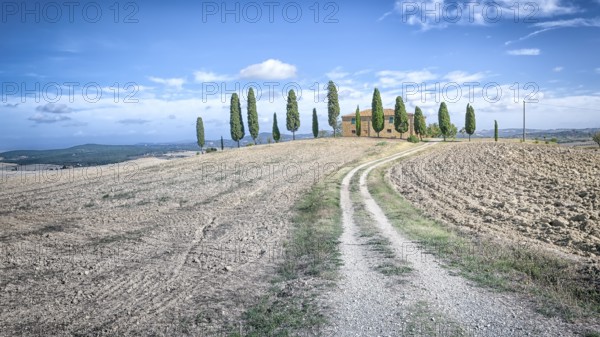 An image of a beautiful house in Tuscany Italy