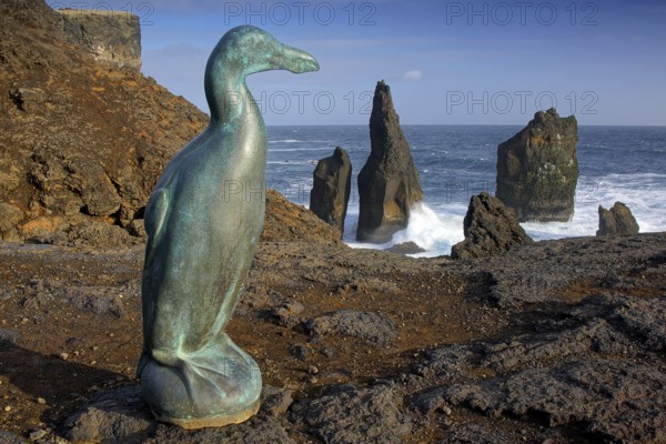 Iceland, the Reykjanes peninsula with bird monument, Alken, Europe, Reykjavik, Europe