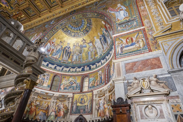 Apse, mosaic with the Coronation of the Virgin, 12th century, work of Pietro Cavallini, The Basilica of Santa Maria in Trastevere, Founded in the 3rd century by Pope Callistus I, Rome, Lazio, Italy, Europe