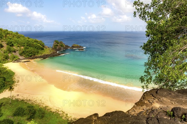 Fernando de Noronha, Brasil. Turquoise water around the Two Brothers rocks, UNESCO World Heritage Site, Brazil, South America