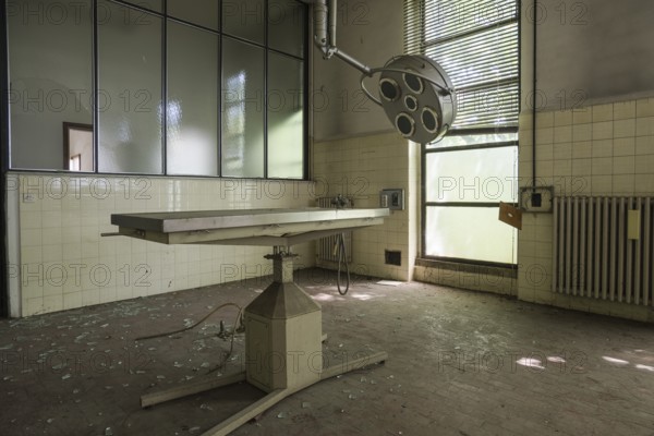 Details of an abandoned laboratory
