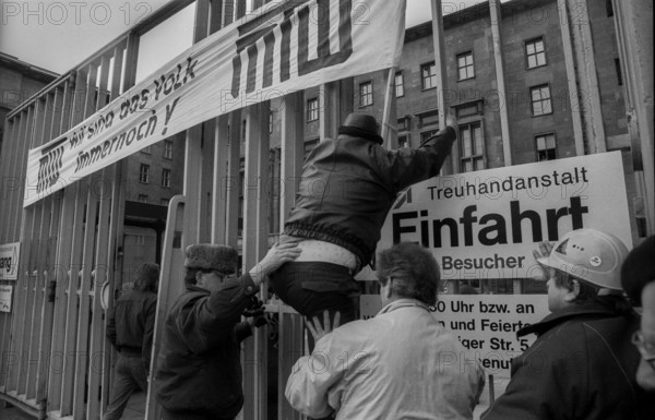 Germany, Berlin, 16 March 1992, Protest by shipyard workers from Rostock in front of the Treuhand headquarters in Leipziger Strasse: We are the people - still!, Europe