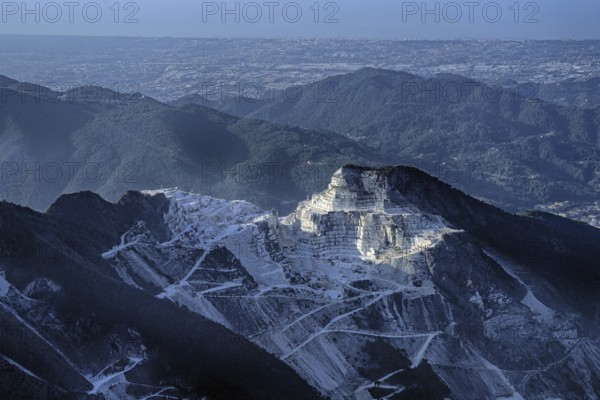 Natural stone, marble, Carrara marble, marble quarries, marble quarry, quarry, Carrara, Italy, Europe