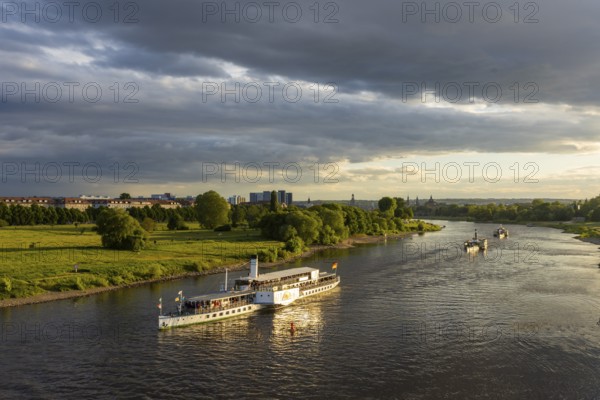 Riverboat shuffle at the Dixiland Festival with the steamboats of the Saxon Steamship Company on the Elbe. Paddle steamer Leipzig, Dresden, Saxony, Germany, Europe