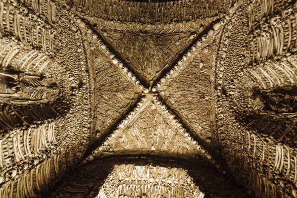 Capela Das Ossos, (capela das almas), iglesia de nuestra senora da Espectaçao, siglo XVIII, Campo Maior, La Raya, Alentejo, Portugal, europa, Europe