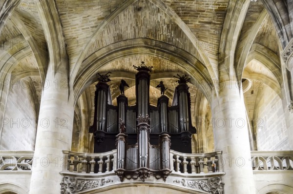 Grandstand organ of the Saint Etienne church. France