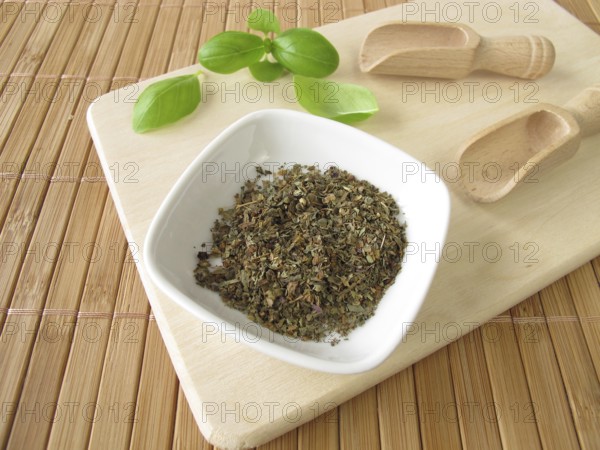 Basil herb, Basilici herba