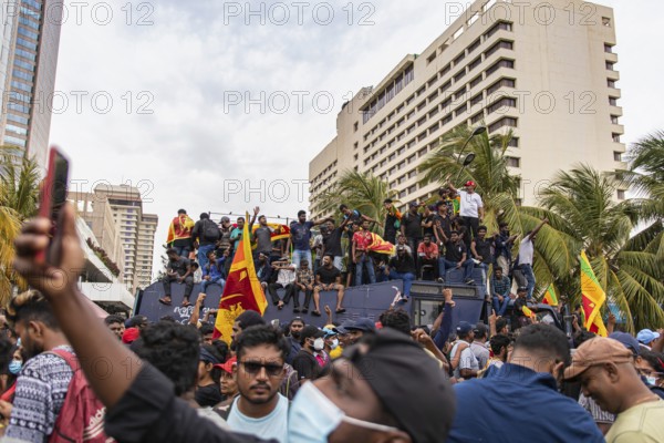 COLOMBO, SRI LANKA: 9th July 2022: Hundreds of people gather by the World Trade Center and Old Parliament Buildings, united against economic crisis
