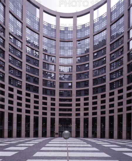 Strasbourg, European Parliament/ inner courtyard