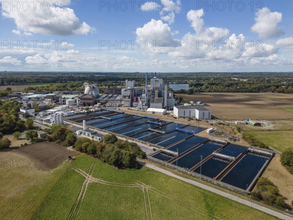 EGK Krefeld is a combined waste incineration plant and sewage treatment plant, which generates electricity and district heating from waste and sewage sludge for the city of Krefeld