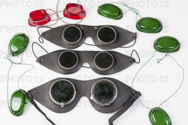 Old fashioned protective glasses, altmodische Schutzbrillen