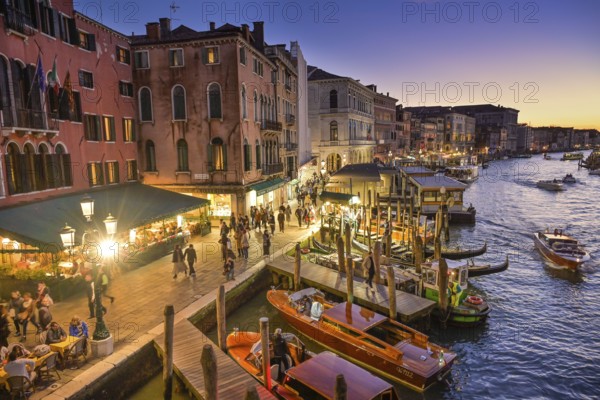 Evening view of the Riva del Ferro, jetty, gondolas, boats, Grand Canal, Venice, Veneto, Italy, Europe