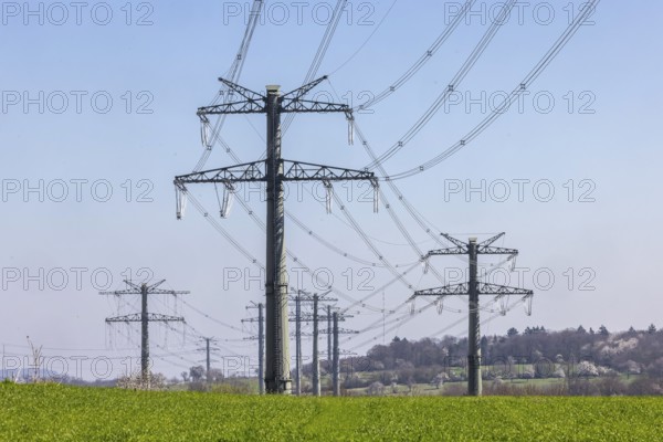 New power line from Birkenfeld to Ötisheim in the Enzkreis district. 14 kilometre long 380 kV line of the transmission system operator TransnetBW for a secure power supply. Pilot section for a new pylon technology with 18 solid-wall pylons. Pforzheim, Baden-Württemberg, Germany