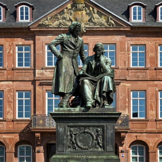 Brothers Grimm National Monument in front of Neustadt Town Hall, German Fairy Tale Route, Hanau, Hesse, Germany