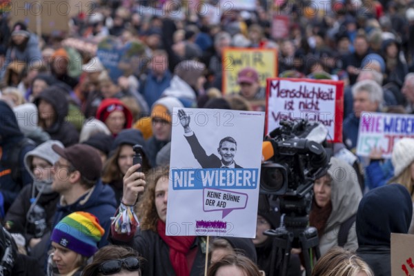 Germany, Berlin, 3 February 2024, Protest against the rise of right-wing extremism, called by the alliance Hand in Hand, Jetzt solidarisch aktiv werden! . Following a rally on the lawn in front of the Reichstag building, Never again, Höcke, AfD