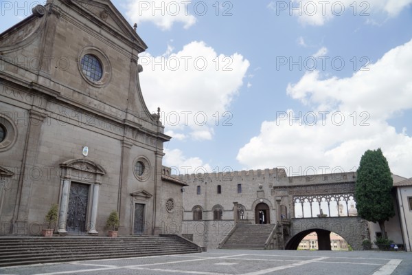 Piazza San Lorenzo, St Lawrence Cathedral with bell tower, St Lawrence Cathedral with campanile, Palace of the Popes, Viterbo, Province of Viterbo, Lazio Region, Italy, Viterbo, Lazio, Italy