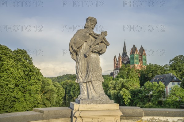 Nepomuk statue, Old Lahn Bridge, behind the cathedral, Limburg an der Lahn, Limburg-Weilburg district, Hesse, Germany