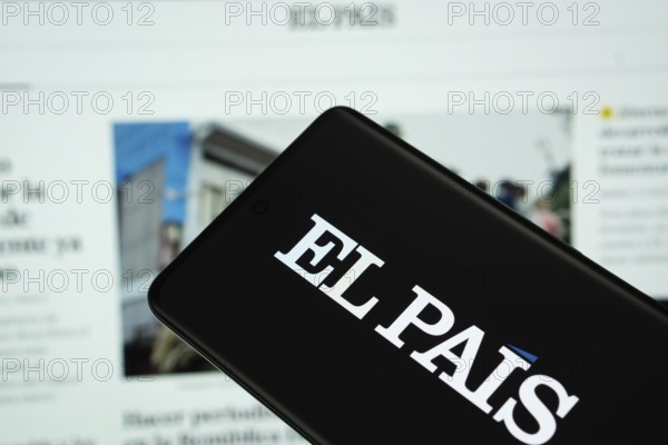The logo of the EL PAIS is displayed on a smartphone screen, and the website el pais is visible on a computer screen in the background