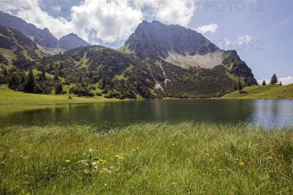 Lower Gaißalpsee, behind Rubihorn, near Oberstdorf, Oberallgäu, Allgäu Alps, Allgäu, Bavaria, Germany