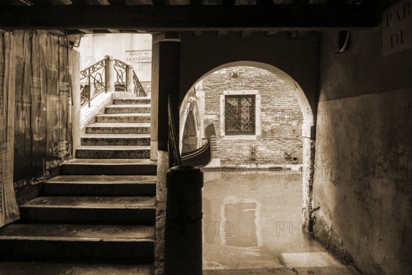 I-Venice: Canal and bridge in the Sestiere San Marco