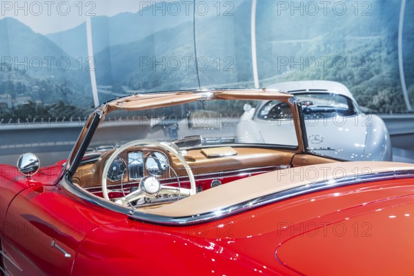 Mercedes-Benz 300 SL Roadster from 1962. The Mercedes-Benz Museum in Stuttgart presents a journey through the automotive history of the global corporation. The history of the Mercedes star begins with the first automobile in 1886. 160 vehicles are on display. Stuttgart, Baden-Württemberg, Germany