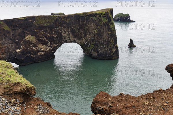 Rock gate at Cape Dyrhólaey, coastline, Dyrholaey, Vík í Mýrdal, Vik i Myrdal, Suðurland, Sudurland, Iceland
