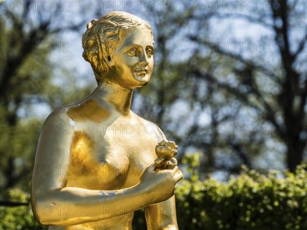 Golden sculpture, woman, Herrenhausen Gardens, Baroque garden at castle Herrenhausen, Herrenhäuser Gärten, Hanover, Germany