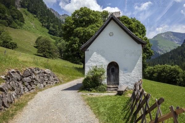 St Mary's Chapel in the historic mountain farming village of Gerstruben, Dietersbachtal, near Oberstdorf, Allgäu Alps, Oberallgäu, Allgäu, Bavaria, Germany