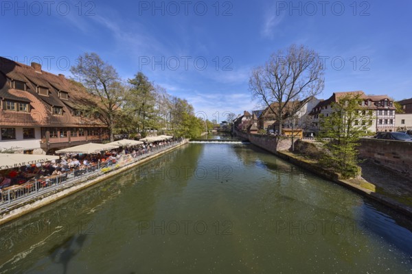 River Pegnitz, weir, trees, general architecture, outdoor area, gastronomy, Cafe and Bar Celona, super wide angle, blue sky, cirrostratus clouds, Vordere Insel Schütt, wasp nest, Nuremberg, Middle Franconia, independent city, Bavaria, Germany