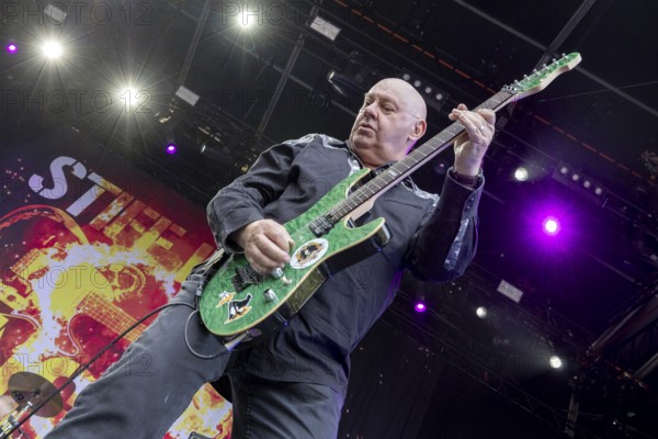 Jake Burns, singer, guitarist, Stiff Little Fingers, punk rock band, Northern Ireland, open air at the Citadel Music Festival, 04.07.2025, Zitadelle Spandau, Berlin, Germany < english> Stiff Little Fingers, punk rock band, Northern Ireland, open air at the Citadel Music Festival, July 4, 2025, Spandau Citadel, Berlin, Germany