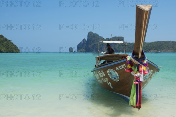 Longtail boat, Loh Dalum Beach, Koh Phi Phi, Krabi, Andaman Sea, Thailand