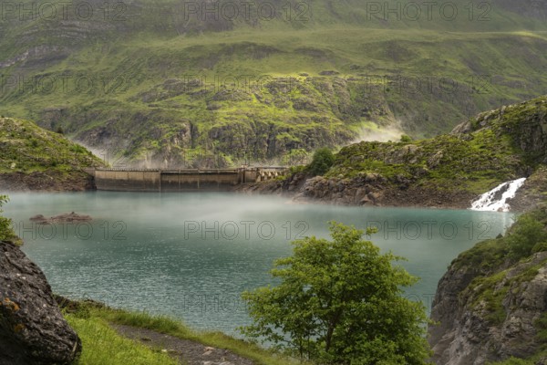 The Lac des Gloriettes reservoir in the Pyrenees near Gavarnie-Gèdre, France