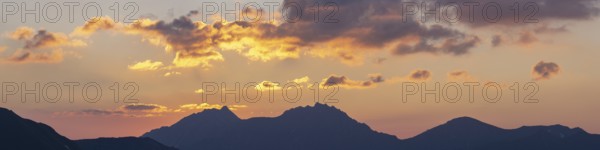 Sunrise from the Zeigersattel on the Nebelhorn, 2224m, Allgäu Alps, Allgäu, Bavaria, Germany