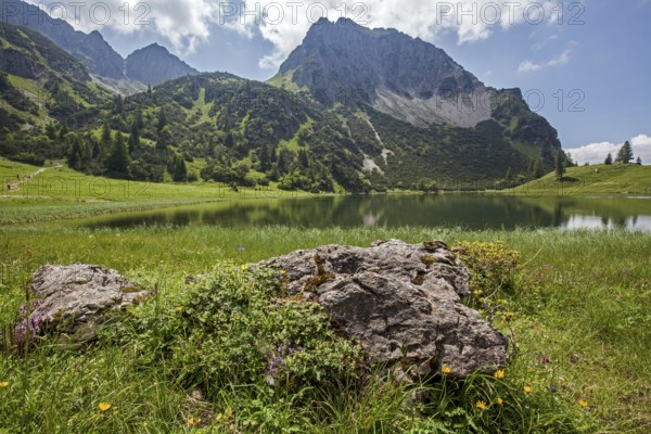 Lower Gaißalpsee, behind Rubihorn, near Oberstdorf, Oberallgäu, Allgäu Alps, Allgäu, Bavaria, Germany