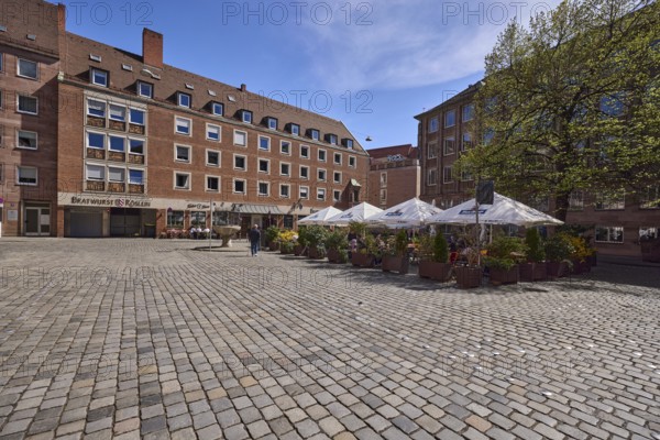 Bratwurst Röslein, restaurant, outdoor area, gastronomy, parasols, square, cobblestones, blue sky, cirrostratus clouds, Rathausplatz, Nuremberg, Middle Franconia, independent city, Bavaria, Germany