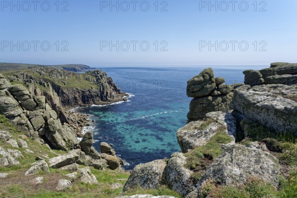 Rock formation off the west coast of England on the Atlantic Ocean. Land's End, the tip of the headland in the west of Cornwall, is the most westerly point in England. Land's End, Sennen, Penzance, Cornwall, South West England, Great Britain
