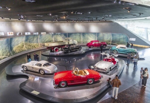 The Mercedes-Benz Museum in Stuttgart presents a journey through the automotive history of the global corporation. The history of the Mercedes star begins with the first automobile in 1886. 160 vehicles are on display. Stuttgart, Baden-Württemberg, Germany