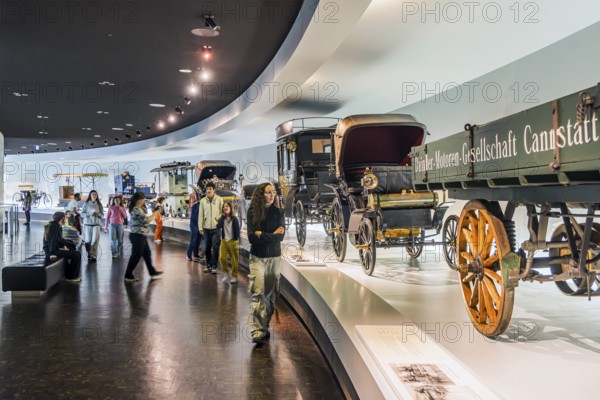 The Mercedes-Benz Museum in Stuttgart presents a journey through the automotive history of the global corporation. The history of the Mercedes star begins with the first automobile in 1886. 160 vehicles are on display. Stuttgart, Baden-Württemberg, Germany