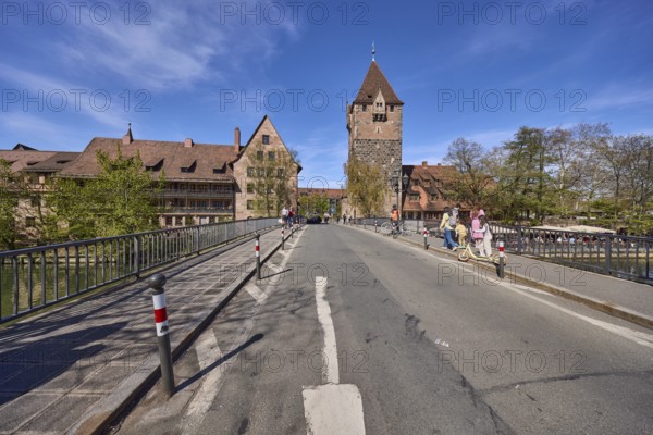 Schuldturm, historical buildings, car and pedestrian bridges, metal railings, pedestrians as secondary motif, blue sky, cirrostratus clouds, Heubrücke, Vordere Insel Schütt, Nuremberg, Middle Franconia, independent city, Bavaria, Germany