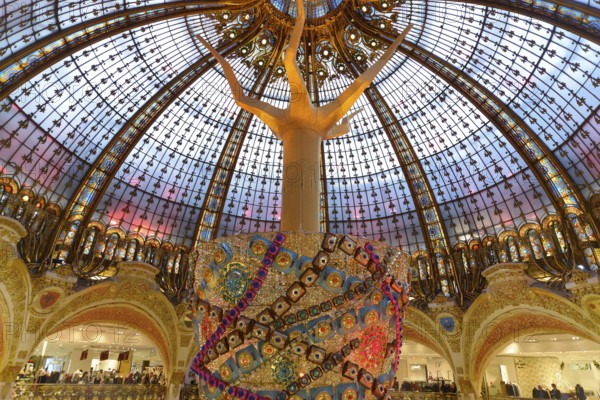 Upside-down Christmas tree, Galeries Lafayette, Paris, Île-de-France, France