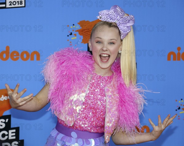 JoJo Siwa at the Nickelodeon's 2018 Kids' Choice Awards held at the Forum in Inglewood, USA on March 24, 2018., Inglewood, California, USA