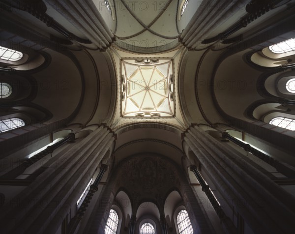 View into the crossing vault, St., Sankt, Saint