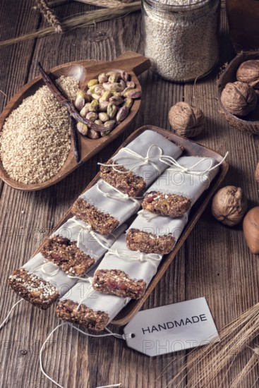 Bar of amaranth