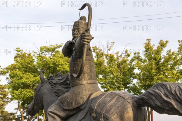 King Gyeongdeok was the 35th King of Silla. He is best known for encouranging Buddhism and for ordering the construction of Bulguksa Temple and Seokguram Grotto