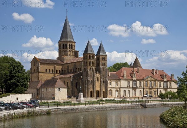 Paray-le Monial Burgundy Basilica Sacre-Coeur Begun around 1100 Narthex and south tower 11th century right Monastery building 18th century View from north-west, St., Saint, Saint