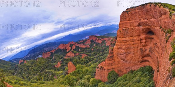 Las Médulas Historic Roman Gold-Mine, UNESCO Worl Heritage Site, Cultural Landscape, El Bierzo Region, León Province, Castilla y León, Spain