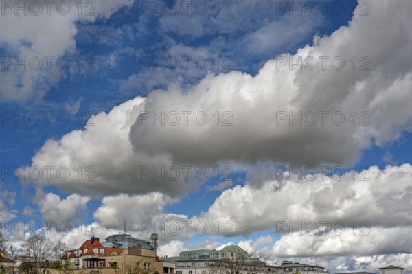 Cumulus, cumulus, cluster clouds or cumulus clouds, over the Skylounge in Kempten, Allgäu, Swabia, Bavaria, Germany