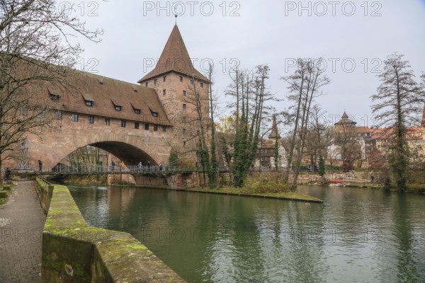 Chain footbridge over the Pegnitz near the Schlayer Tower, Nuremberg, Middle Franconia, Franconia, Bavaria, Germany